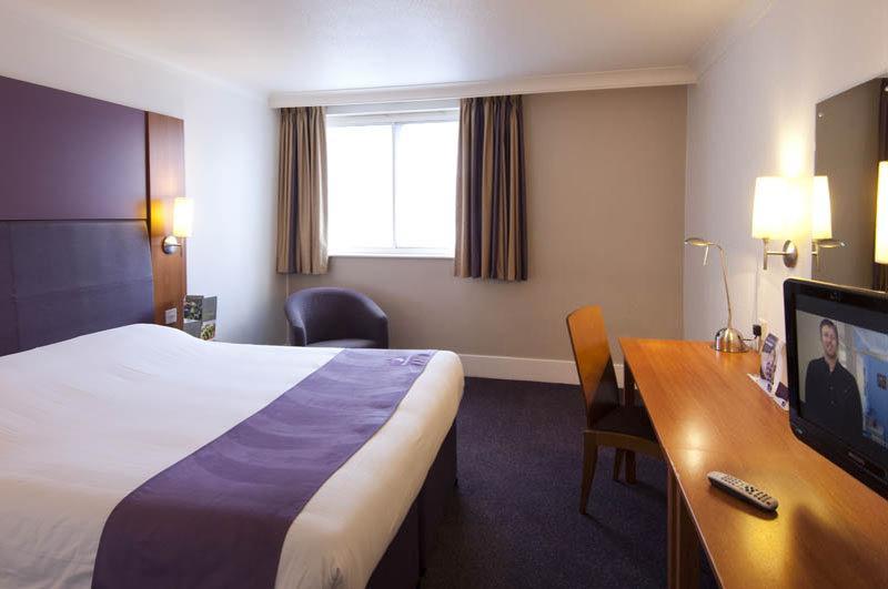 Premier Inn Bristol East Emersons Green Coalpit Heath Екстер'єр фото