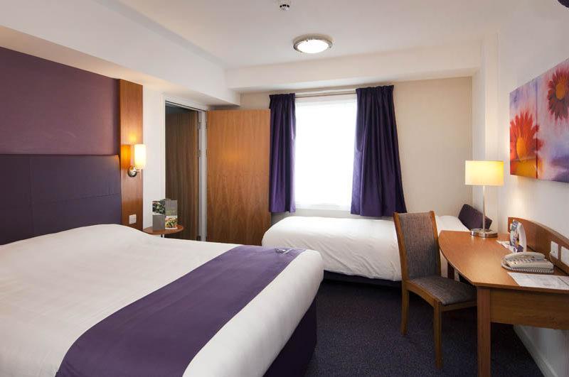 Premier Inn Bristol East Emersons Green Coalpit Heath Екстер'єр фото
