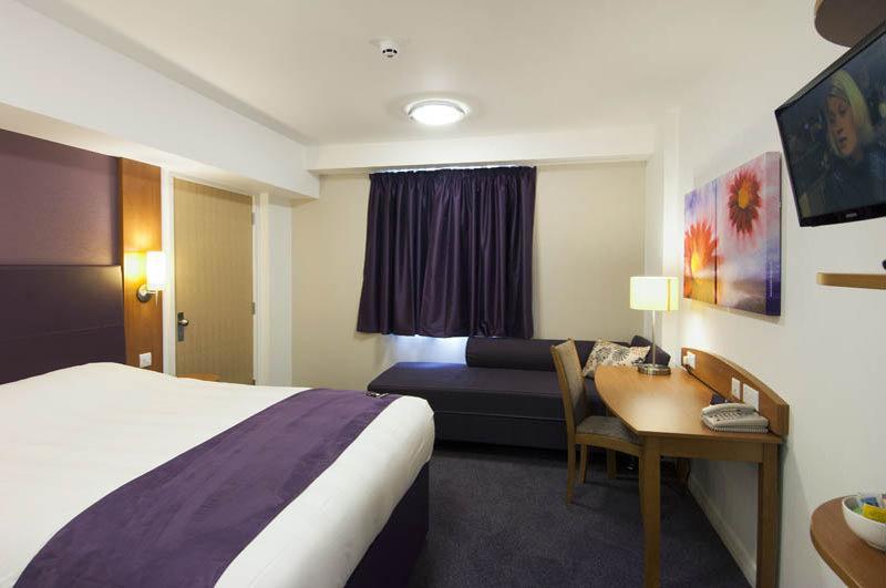 Premier Inn Bristol East Emersons Green Coalpit Heath Екстер'єр фото